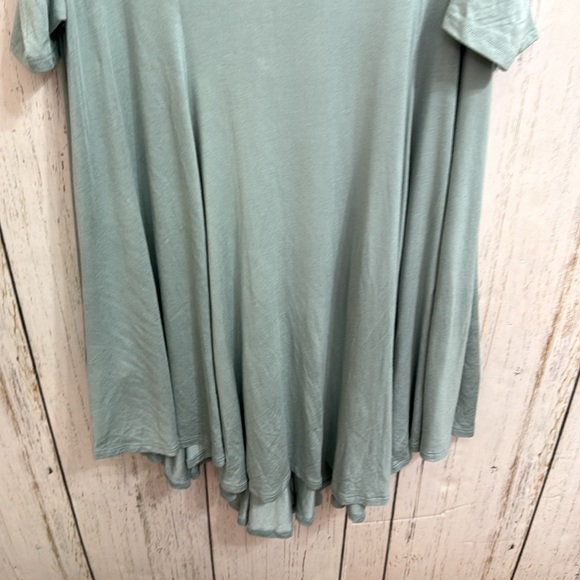 Emerald Cold Shoulder Asymmetrical Blouse - Picture 7 of 8